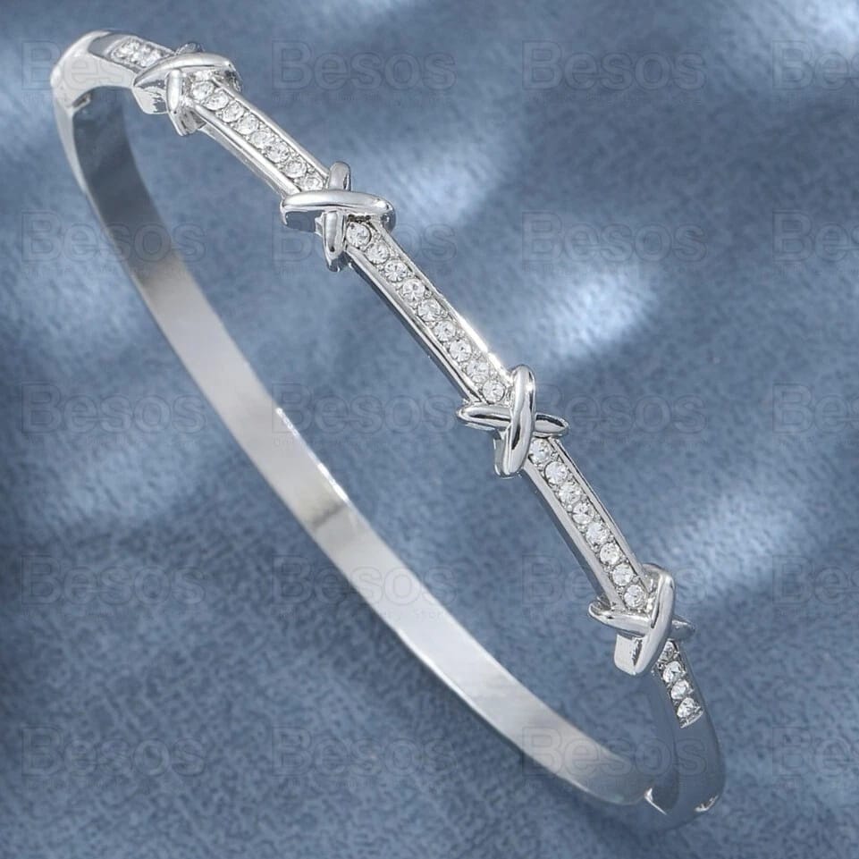 X-Kiss Crystal Bangle